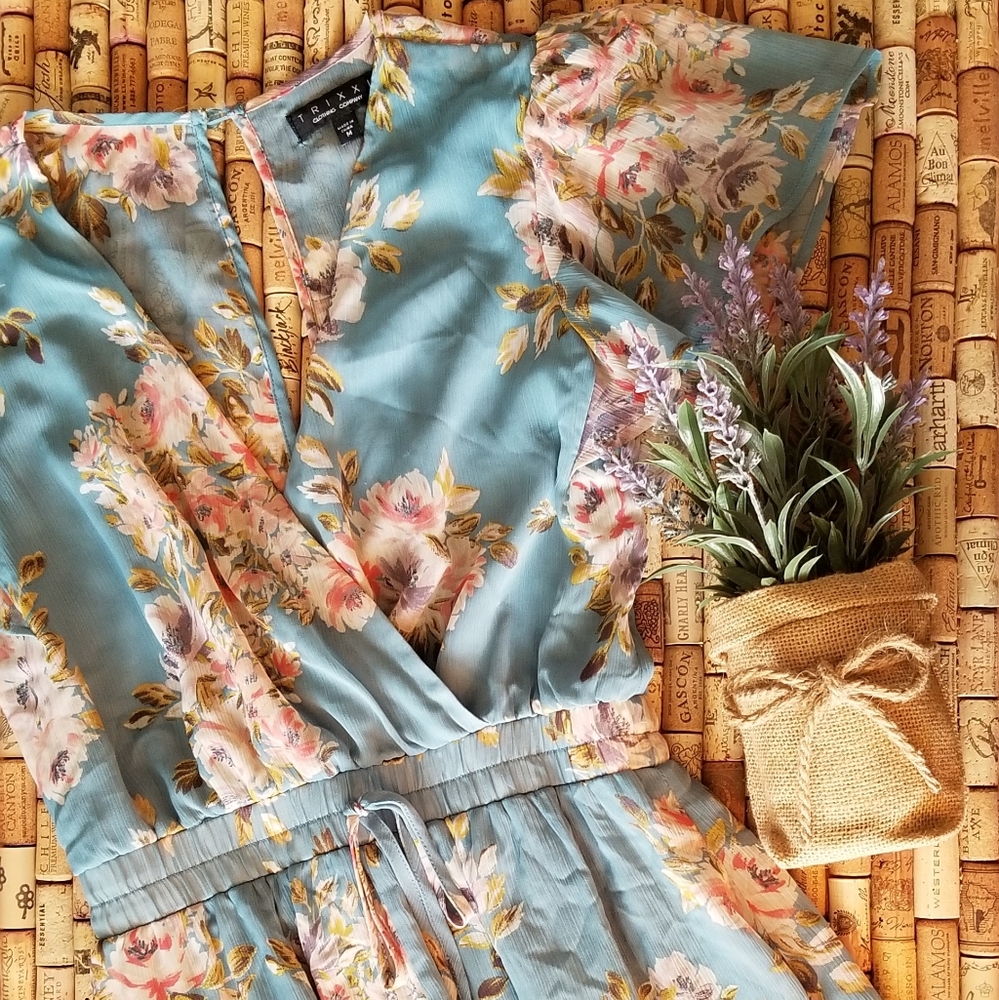 Francesca's Floral Romper (M)